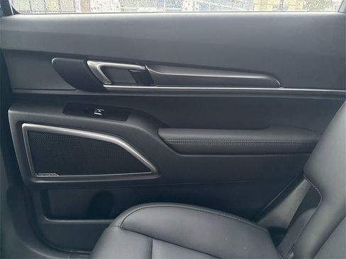 New 2025 Kia Telluride S image 27