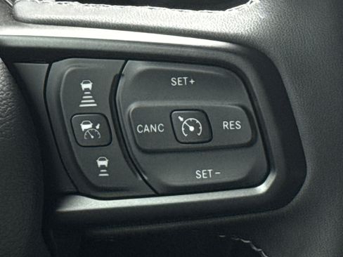 New 2025 Jeep Gladiator Sport image 21