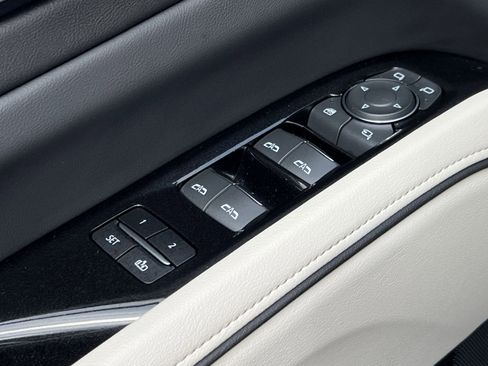 Used 2024 Cadillac Escalade Sport w/ LPO, ONYX Package AWD/4WD image 20