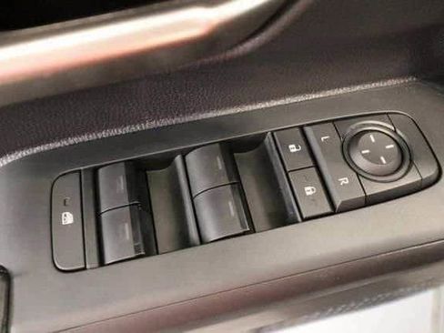 New 2025 Toyota Tacoma TRD Off-Road image 31