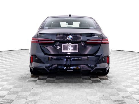 Used 2024 BMW 540i xDrive w/ Premium Package AWD/4WD image 4