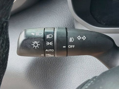 Used 2025 Toyota Tundra Limited AWD/4WD image 28