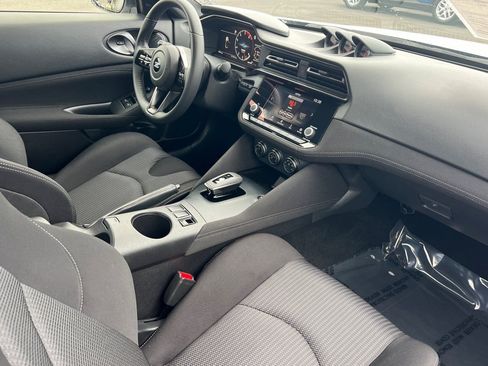 Used 2025 Nissan Z Sport w/ Floor Mat Package RWD image 9