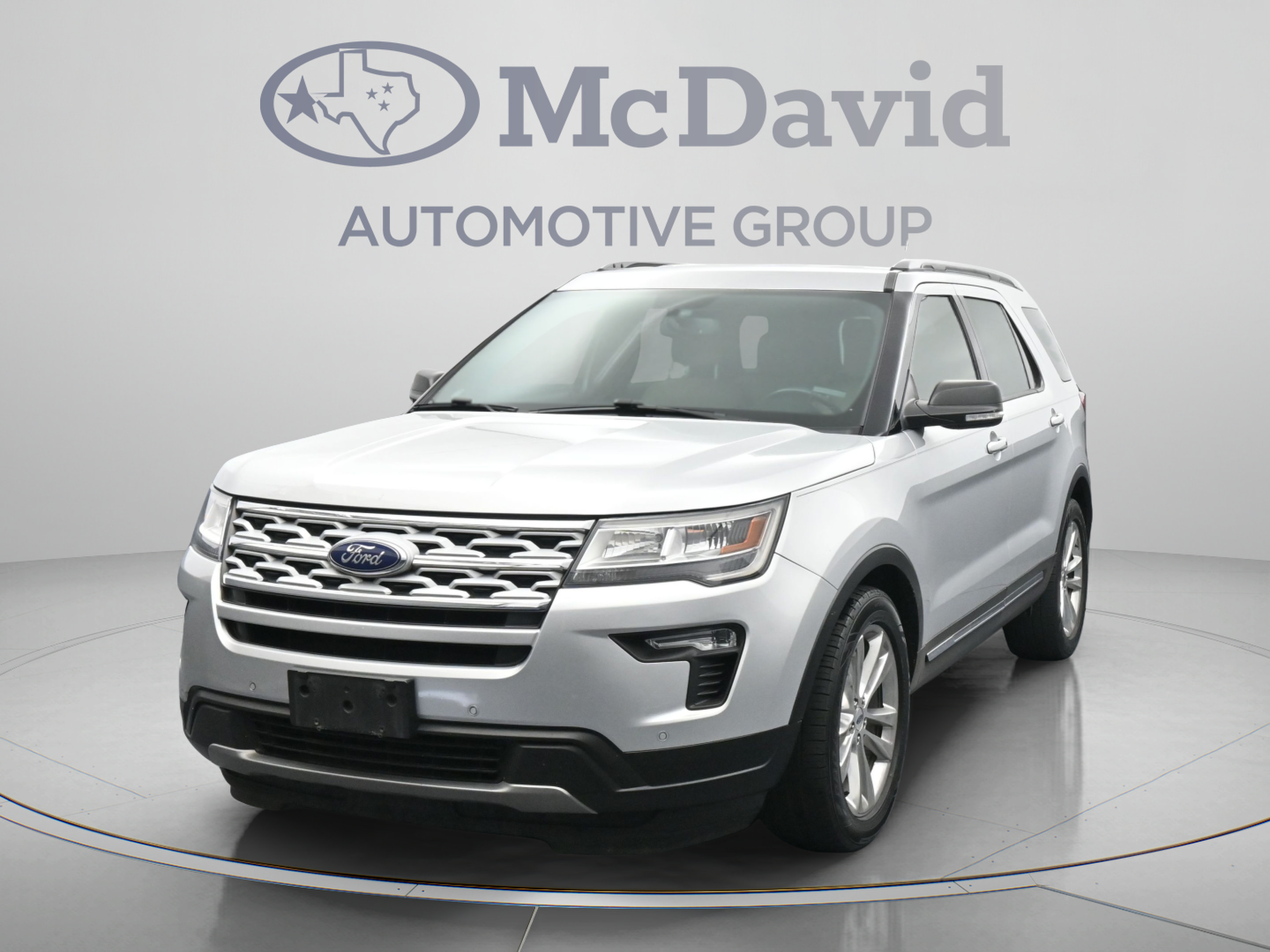 Used 2019 Ford Explorer XLT w/ Equipment Group 202A FWD image 4