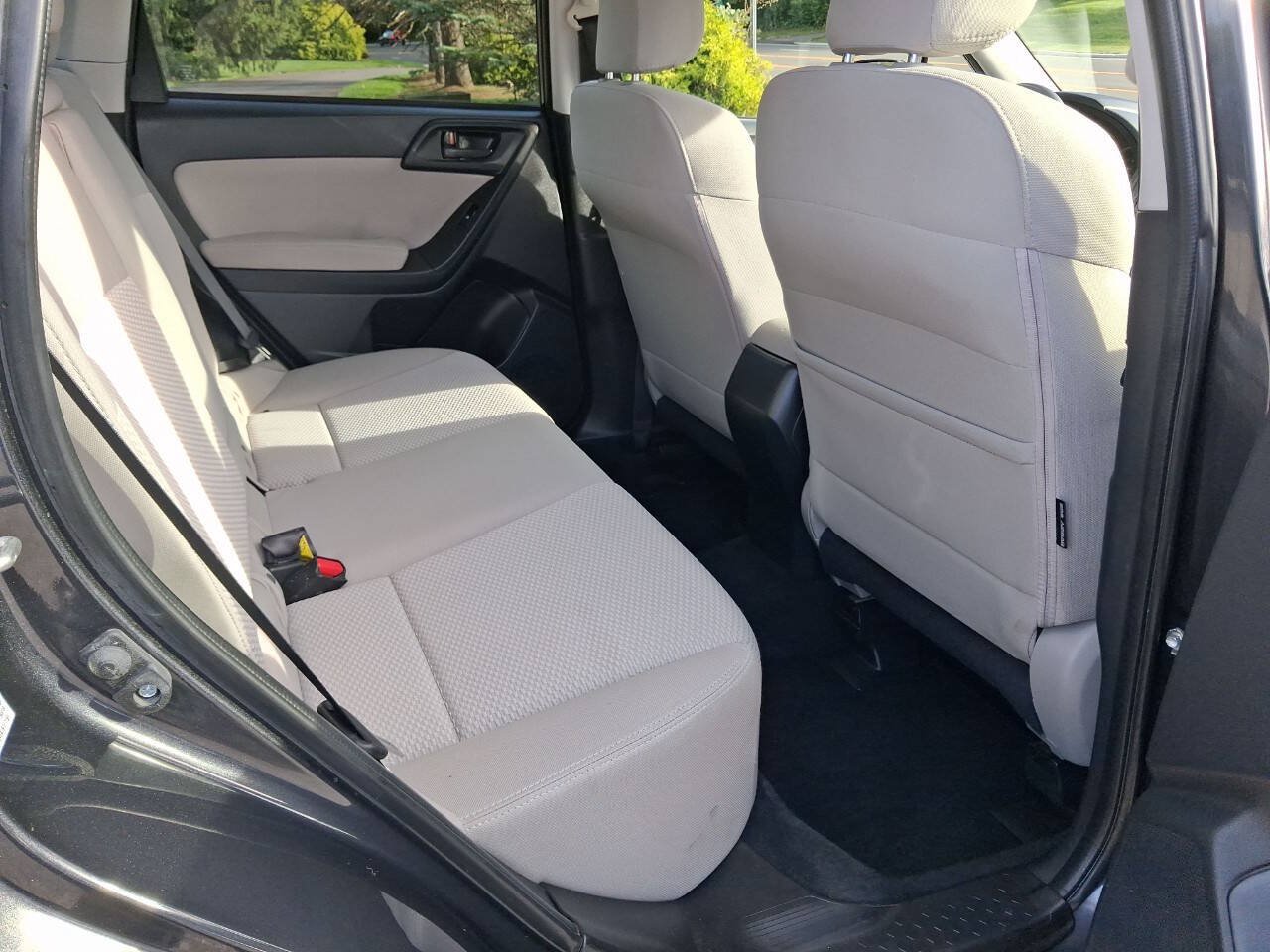 Used 2015 Subaru Forester 2.5i Premium w/ Popular Package #2 AWD/4WD image 25