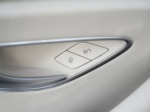 Used 2019 Mercedes-Benz E 300 4MATIC w/ Premium 1 Package image 30