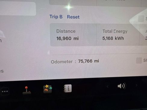 Used 2018 Tesla Model 3 Long Range image 35