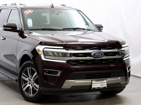 Used 2024 Ford Expedition Limited image 2