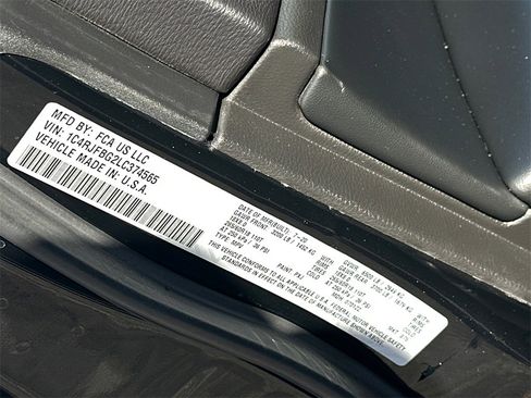 Used 2020 Jeep Grand Cherokee Limited image 40