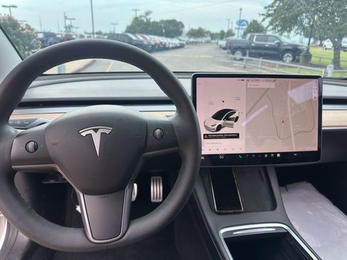 Used 2021 Tesla Model 3 Performance AWD/4WD image 18