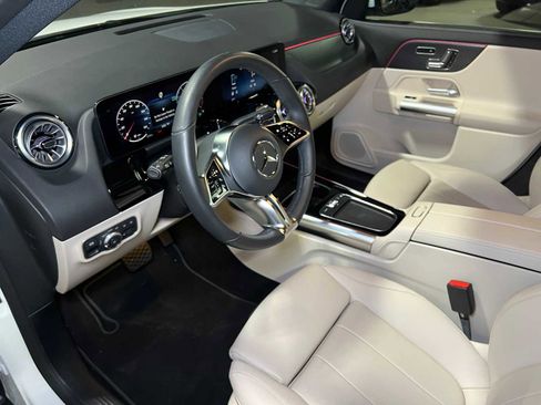 Certified 2025 Mercedes-Benz GLA 250 4MATIC image 23