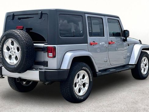 Used 2015 Jeep Wrangler Unlimited Sahara w/ Connectivity Group AWD/4WD image 2