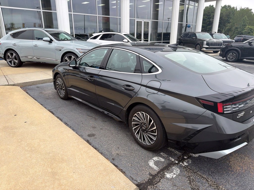 Used 2024 Hyundai Sonata SEL FWD image 3