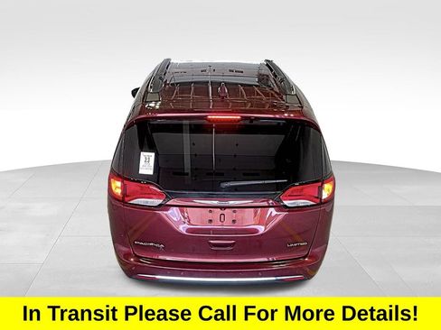 Used 2019 Chrysler Pacifica Limited w/ Advanced Safetytec Group FWD image 9