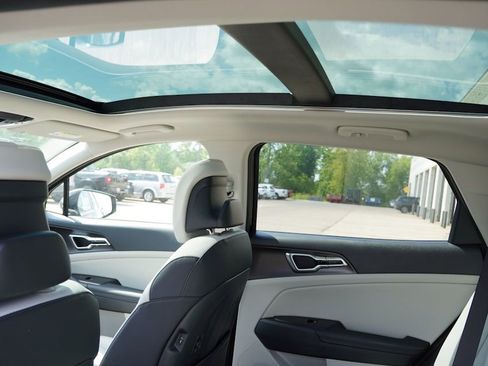 New 2026 Kia Sportage EX w/ EX Panoramic Sunroof Package image 12