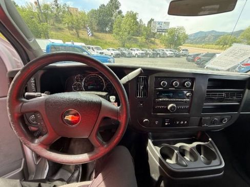 Used 2017 Chevrolet Express 3500 LT w/ LT Preferred Equipment Group image 10