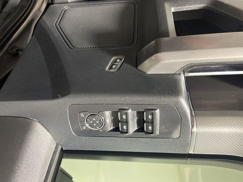 Used 2015 Ford F150 XLT w/ Equipment Group 302A Luxury AWD/4WD image 9