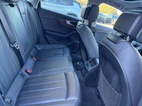 Used 2023 Audi A4 2.0T Premium w/ Convenience Package image 12