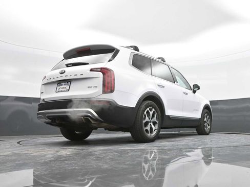 Used 2021 Kia Telluride EX w/ Towing Package image 39