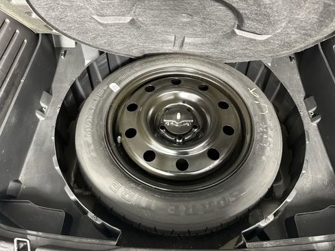 Used 2013 Ford Edge SEL FWD image 28