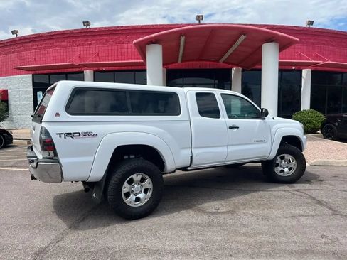 Used 2013 Toyota Tacoma 4x4 Access Cab V6 w/ TRD Off-Road Pkg image 3