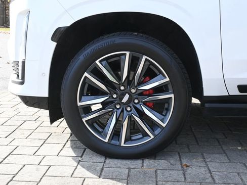 Used 2021 Cadillac Escalade Sport Platinum w/ Heavy-Duty Trailer Package image 12