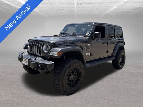 Used 2019 Jeep Wrangler Unlimited Sahara w/ Safety Group AWD/4WD image 1