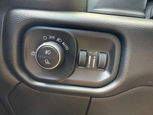 Used 2020 RAM 2500 Laramie AWD/4WD image 12