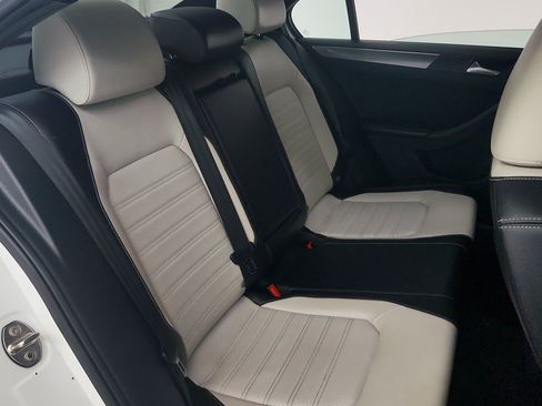 Used 2016 Volkswagen Jetta Sport FWD image 36