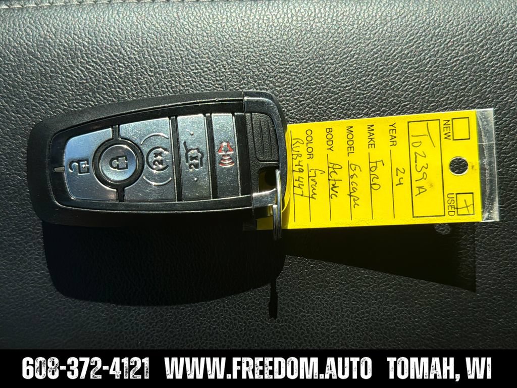 Used 2024 Ford Escape Active AWD/4WD image 30