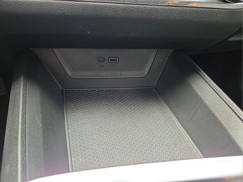 Certified 2025 Chevrolet Equinox LT FWD image 17