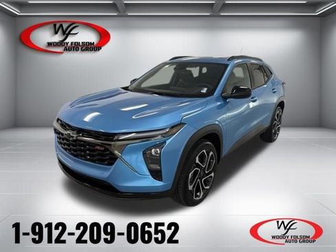 New 2026 Chevrolet Trax RS w/ Sunroof Package FWD image 1
