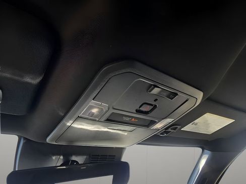 Used 2024 Toyota Tacoma TRD Off-Road image 24