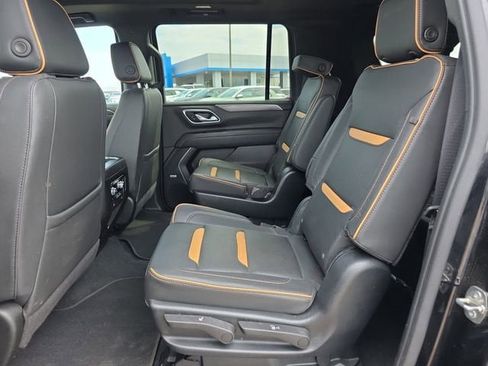 Used 2023 GMC Yukon XL AT4 w/ AT4 Premium Package image 12