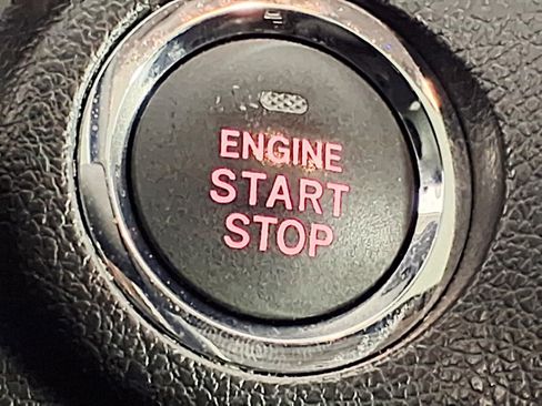 Used 2017 Subaru Outback 3.6R Limited image 21