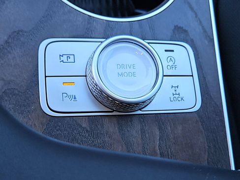 Certified 2025 Genesis GV80 3.5T Prestige AWD/4WD image 29