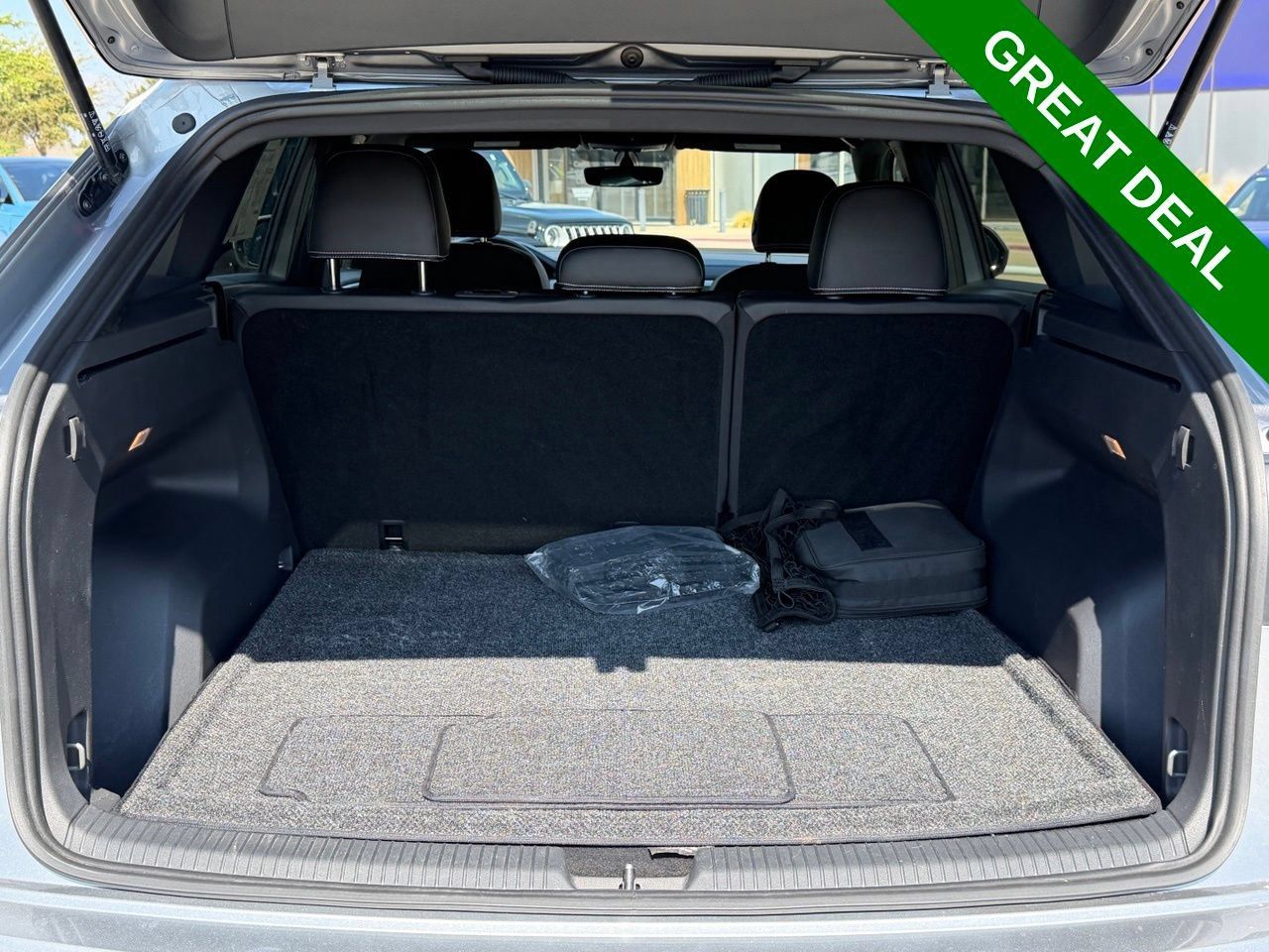 Used 2023 Volkswagen Atlas Cross Sport SE FWD image 41