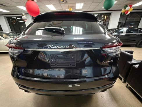 Used 2022 Maserati Levante GT AWD/4WD image 12