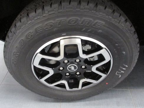 New 2024 Ford Bronco Outer Banks AWD/4WD image 12