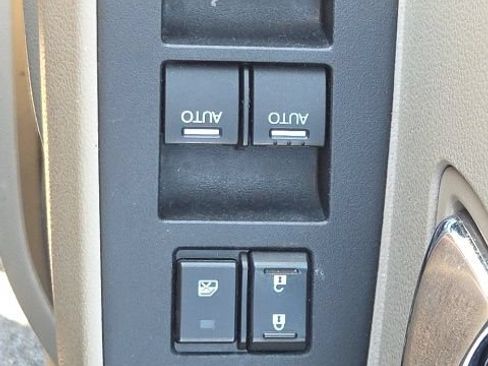 Used 2016 Honda Odyssey SE image 24