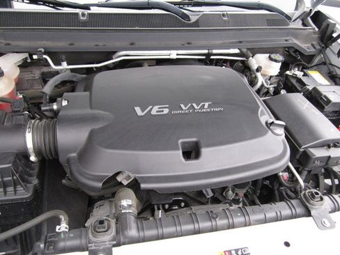 Used 2022 Chevrolet Colorado LT w/ Luxury Package RWD image 28