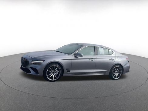 Used 2025 Genesis G70 2.5T image 8