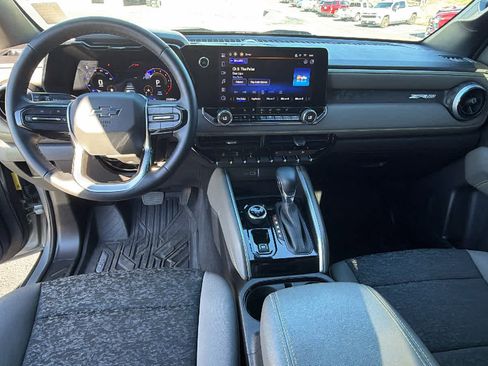 Used 2024 Chevrolet Colorado ZR2 w/ Technology Package image 18