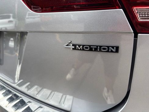 Used 2022 Volkswagen Tiguan SE AWD/4WD image 14