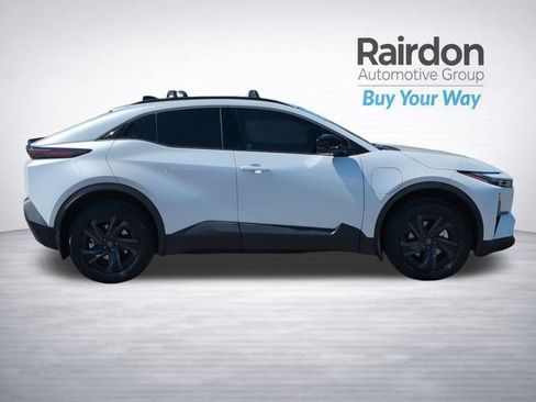 Used 2026 Toyota C-HR AWD/4WD image 8