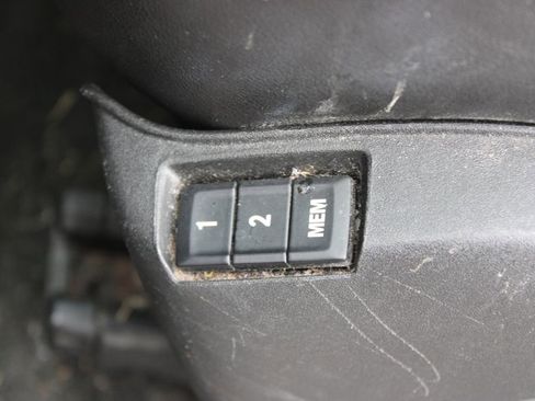 Used 2014 Chevrolet Equinox LTZ FWD image 17