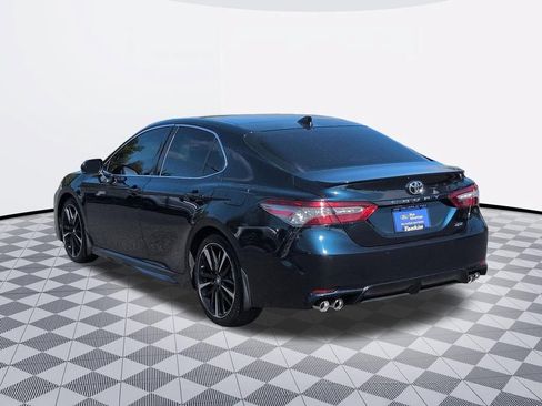Used 2018 Toyota Camry XSE FWD image 3