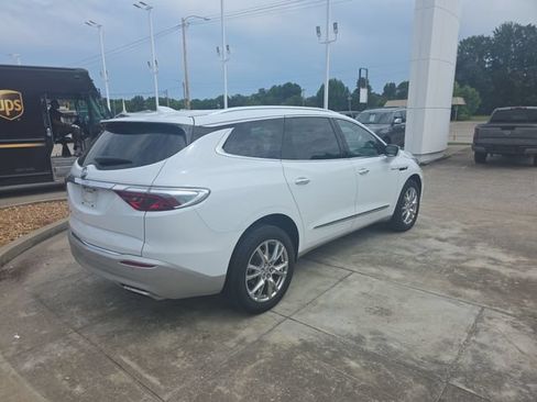 Used 2023 Buick Enclave Essence w/ Experience Buick Package FWD image 5