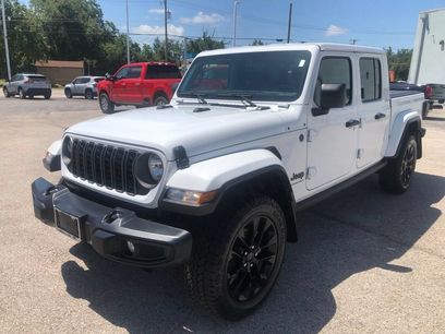 Used 2025 Jeep Gladiator Sport