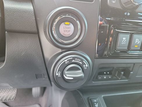 Used 2023 Nissan Titan PRO-4X w/ Pro-4x Convenience Package AWD/4WD image 32